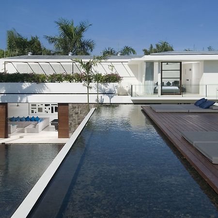 Villa Aqua Seminyak Exterior foto